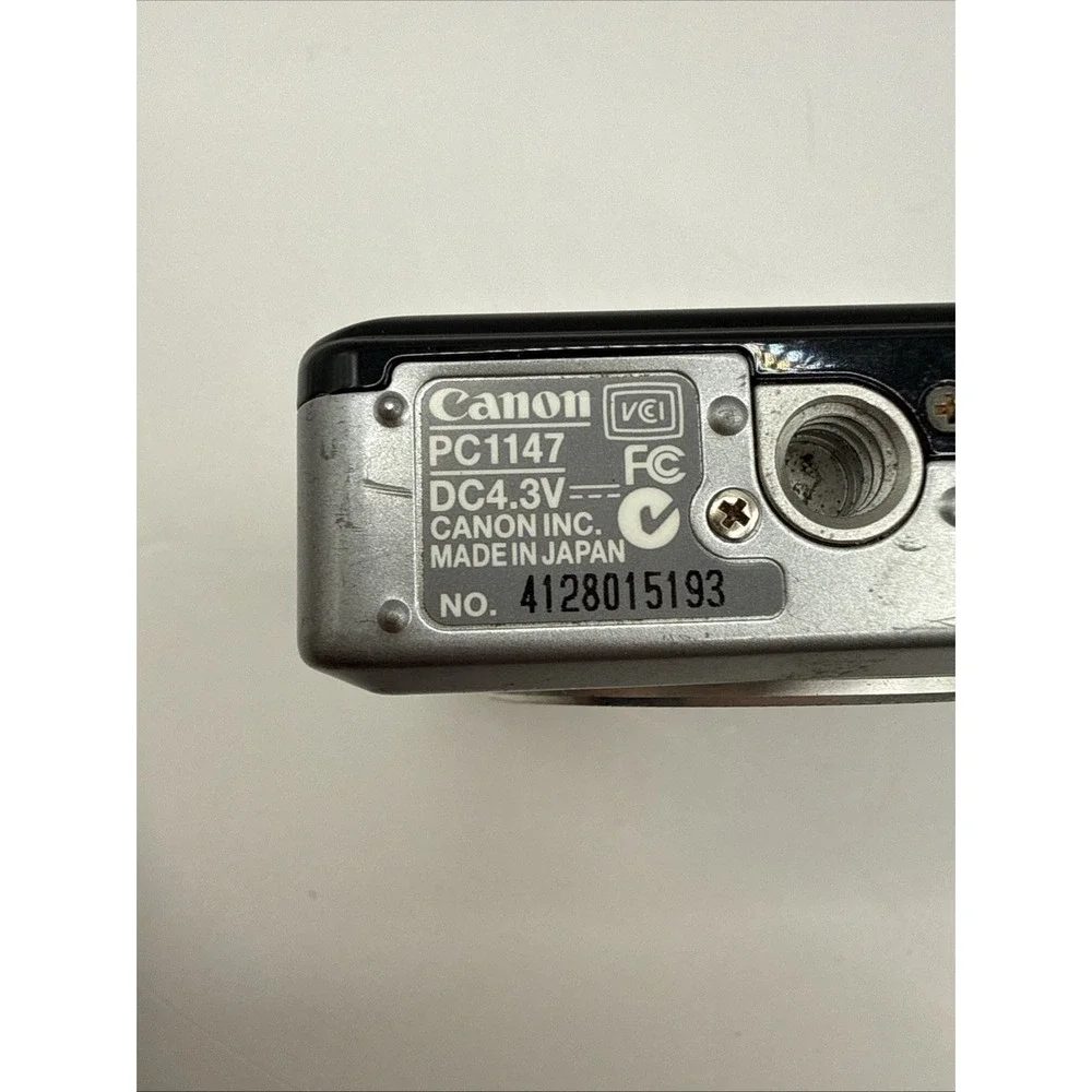 Canon PowerShot SD630 Digital ELPH Camera 6MP Untested For Parts Repair